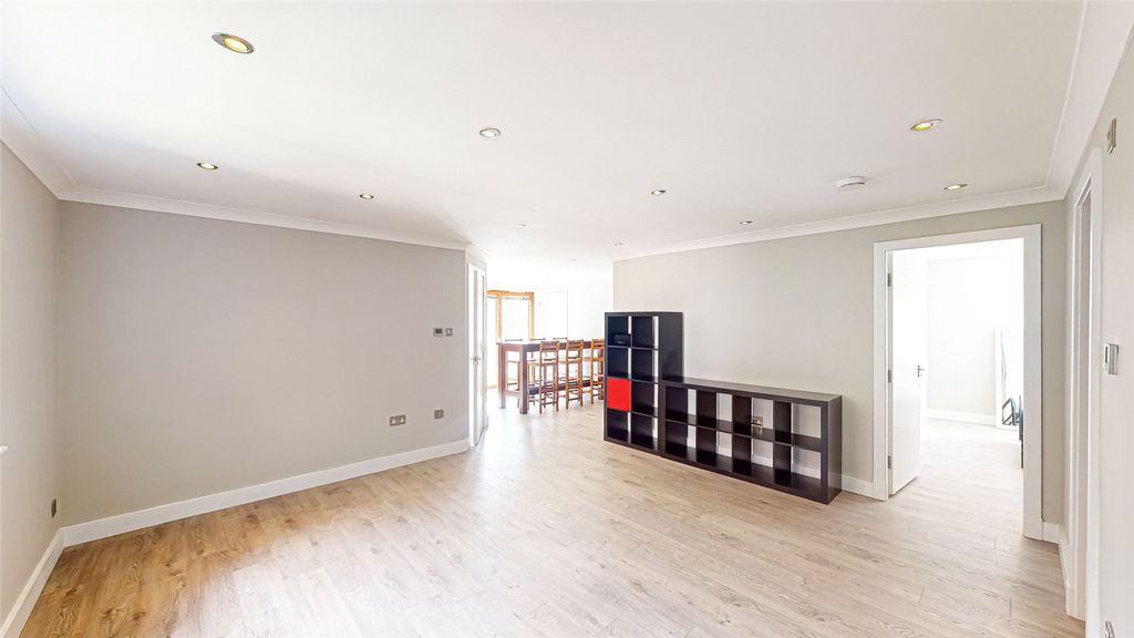 Property photo 2 of 12 Picture No. 01