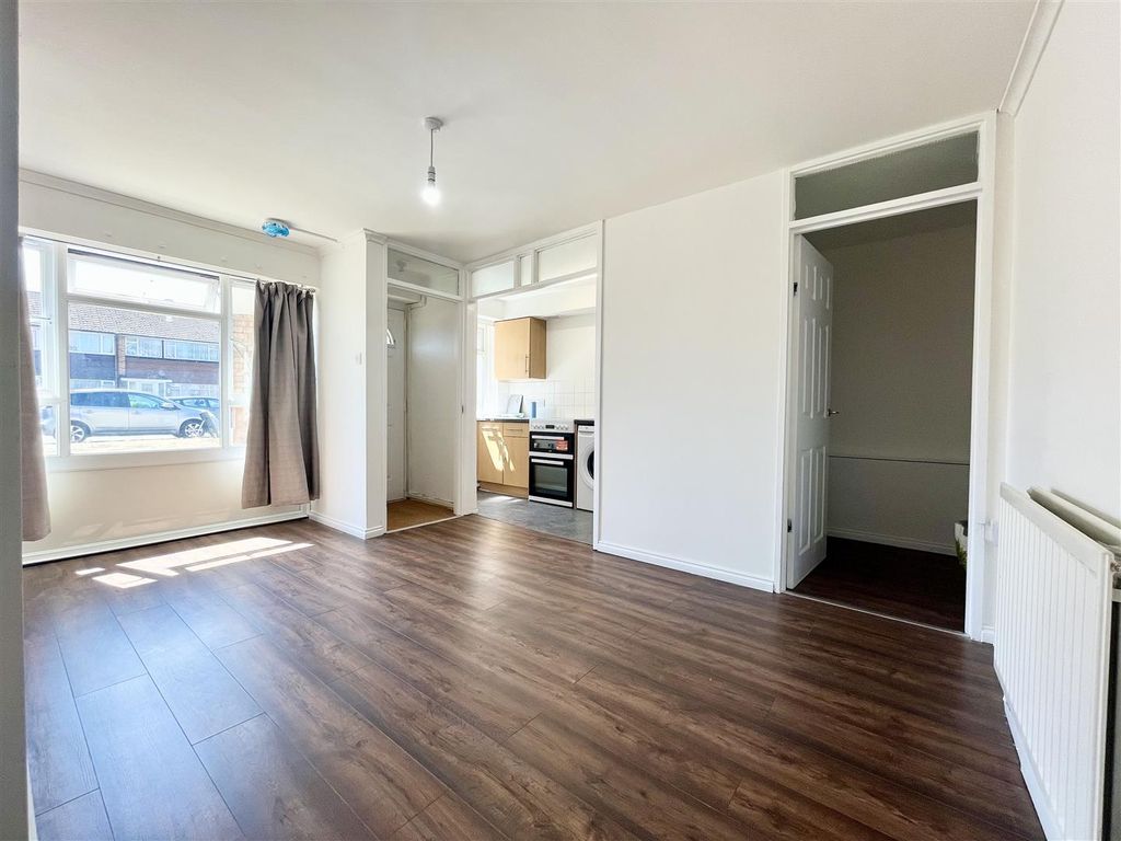 Property photo 2 of 10 Living Room