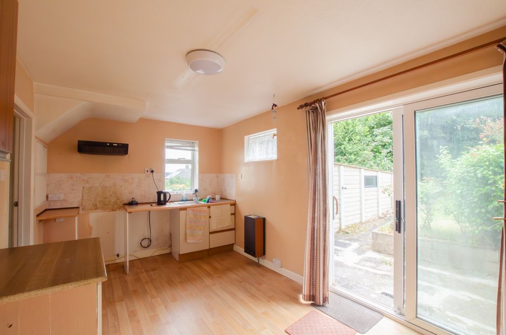 Property photo 2 of 11 79 Margaret Crescent - Tps Bodmin 01208 74182-4