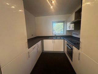 Property photo 3 of 9 Kitchen
