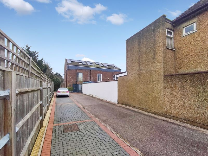 Property photo 2 of 23 Photo 26