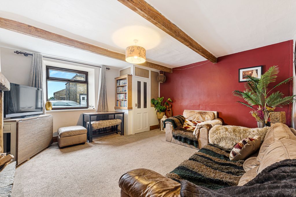 Property photo 3 of 32 Photograph 21