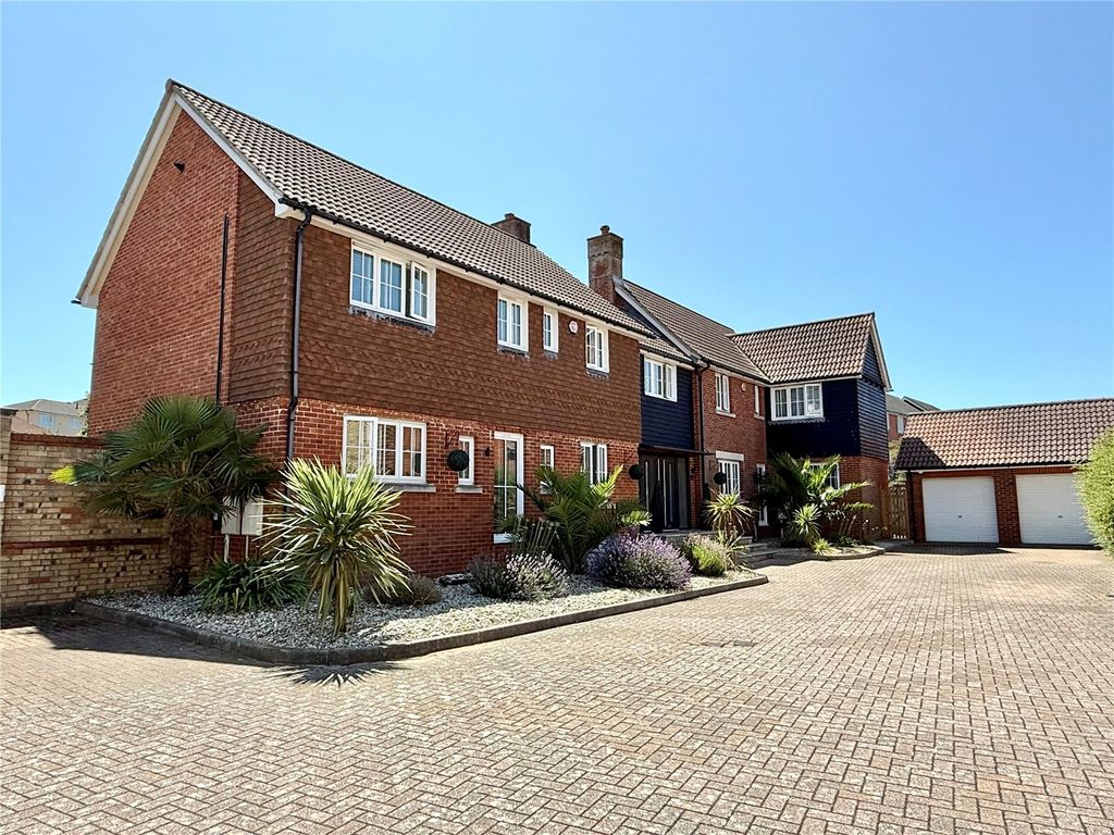 Property photo 1 of 37 Picture No. 41
