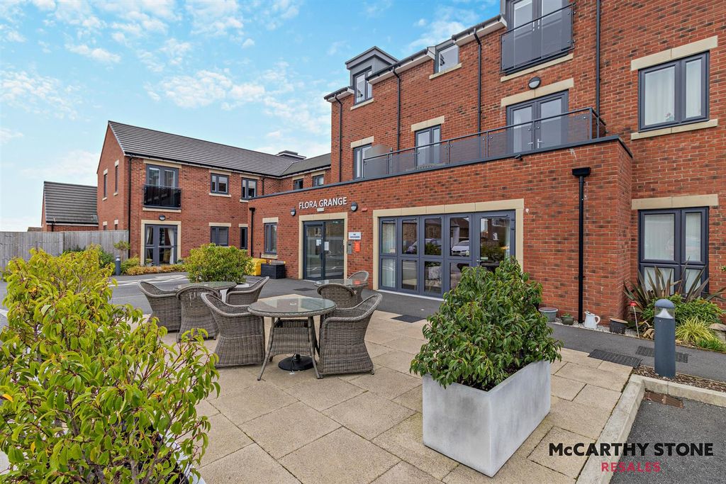 Property photo 1 of 23 Flora Grange