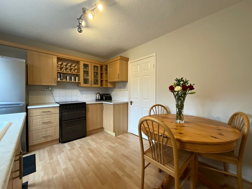 Property photo 2 of 15 4599014