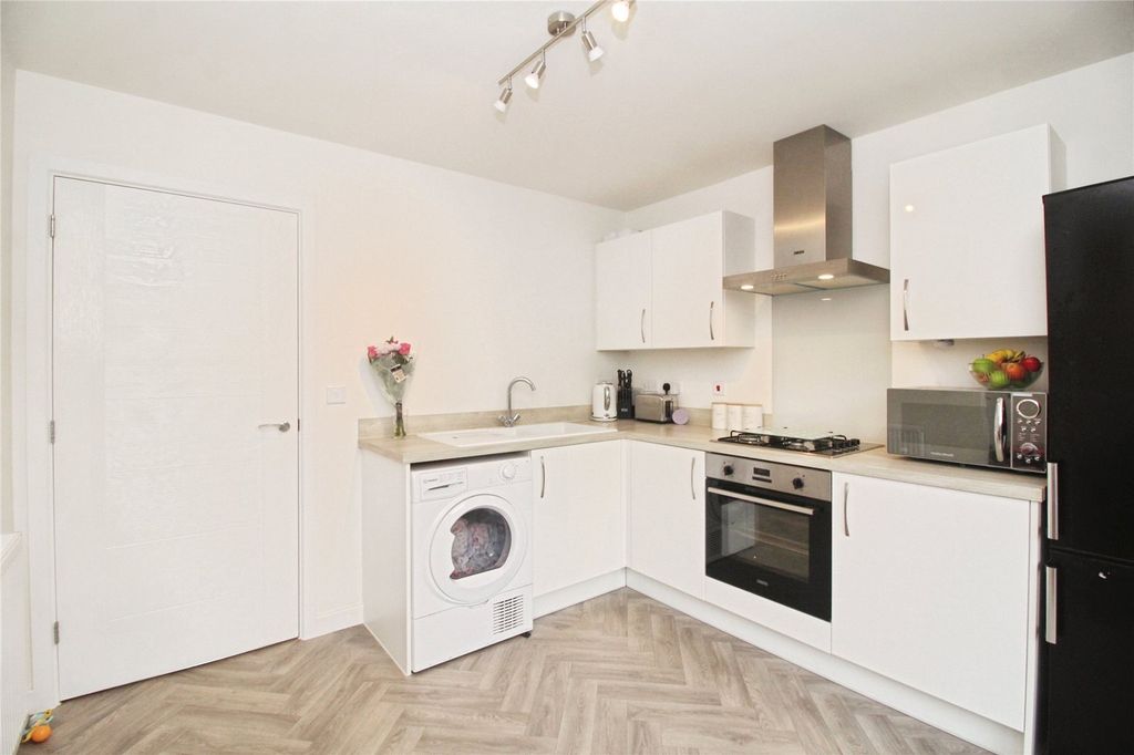 Property photo 3 of 12 Breakfast Kitchen