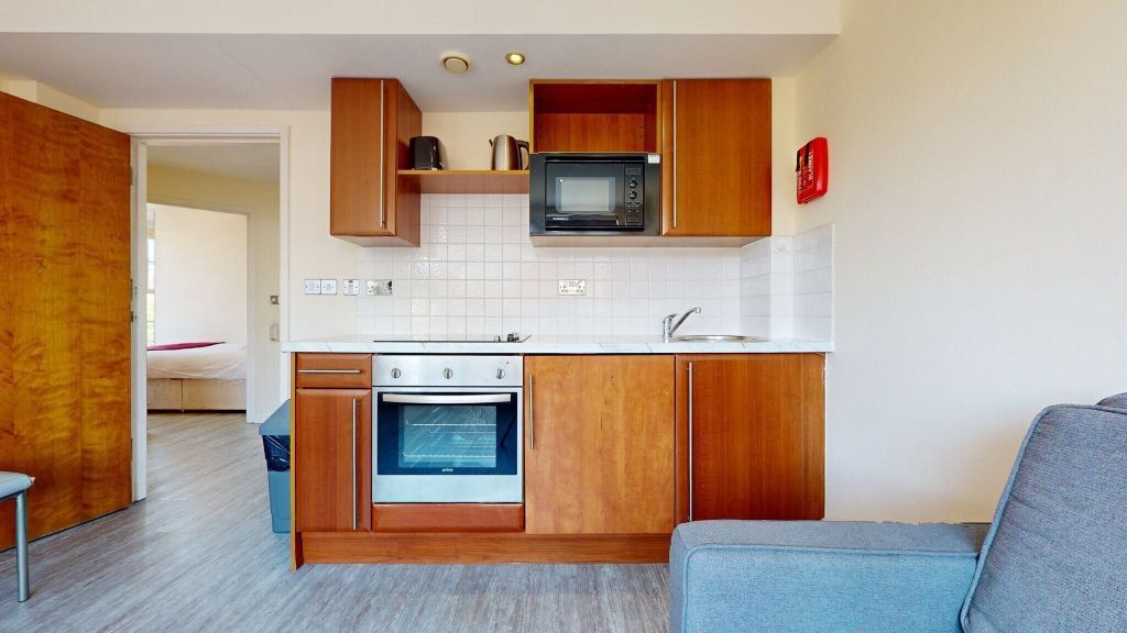 Property photo 2 of 30 Kitchen