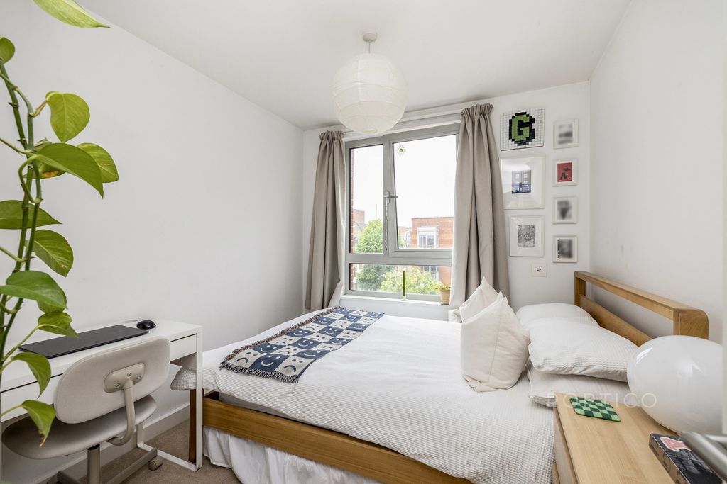 Property photo 3 of 14 Pbox-Img.Jpg
