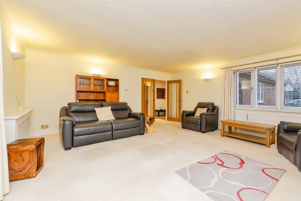 Property photo 3 of 22 Pbox-Img.Jpg