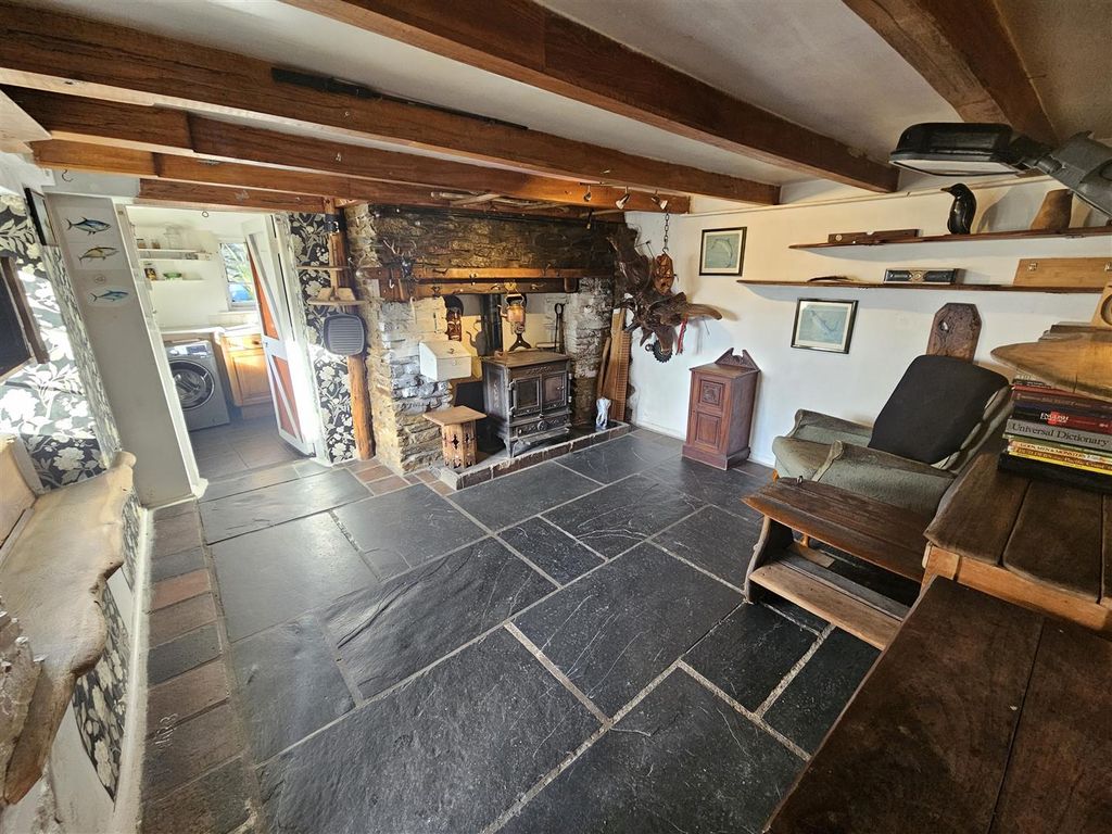 Property photo 2 of 16 Lounge Diner.Jpg