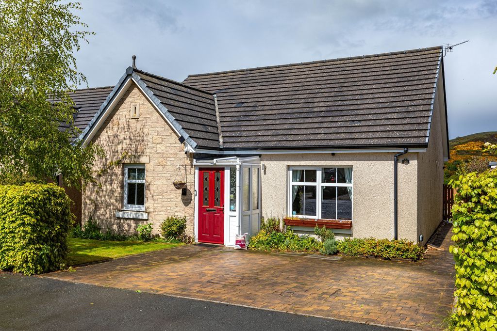 Property photo 1 of 28 24 Birks View, Galashiels