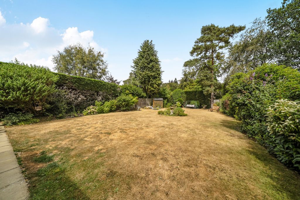 Property photo 2 of 22 Garden