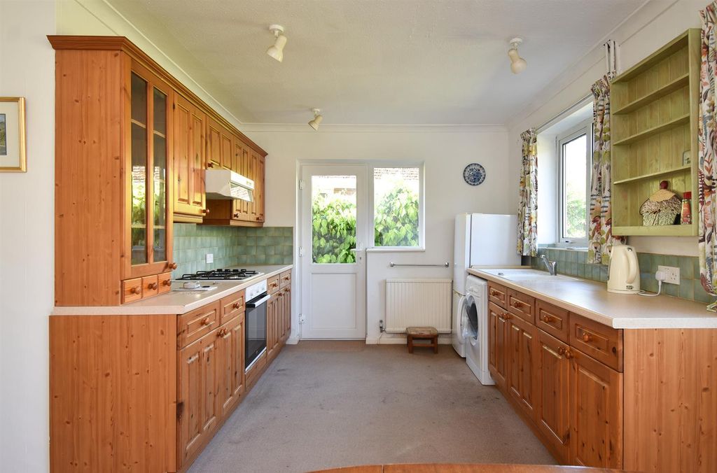 Property photo 2 of 18 Kitchen Diner