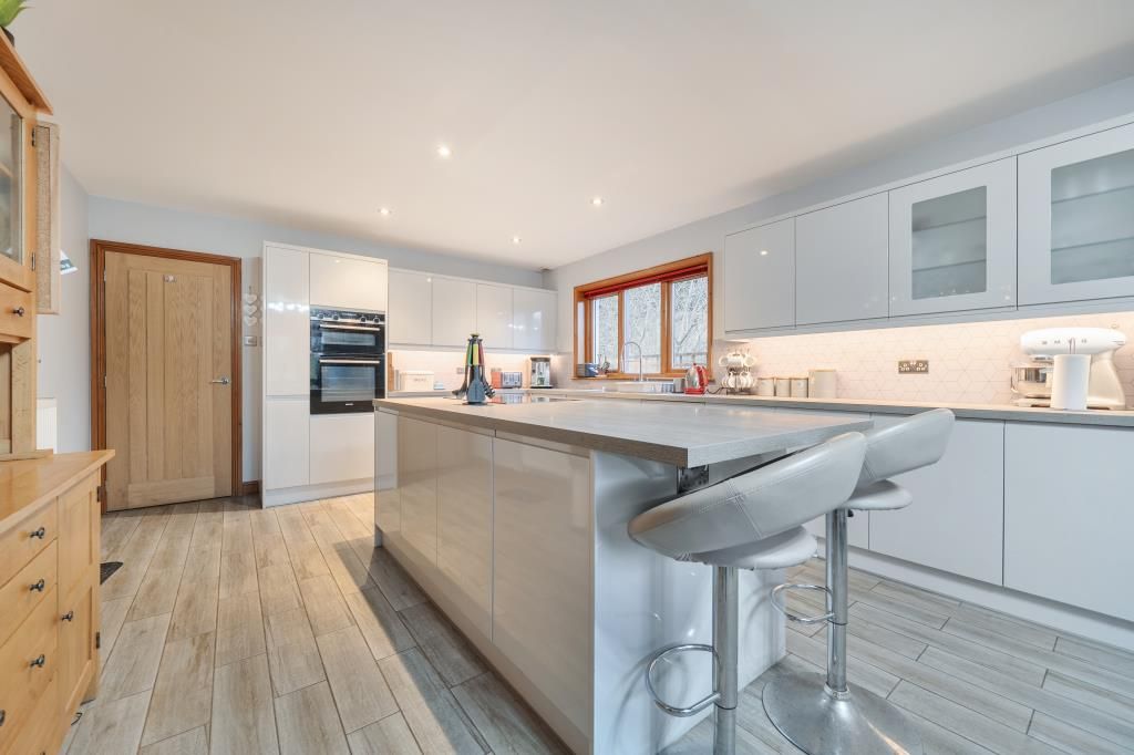 Property photo 3 of 20 Kitchen