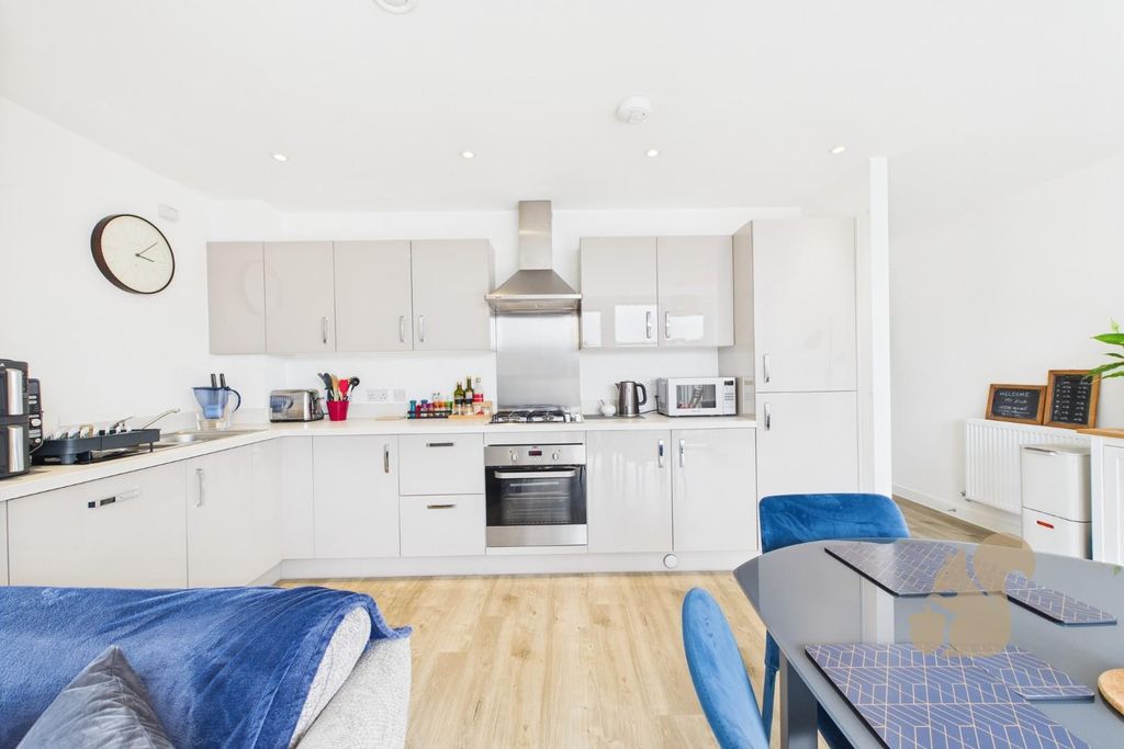 Property photo 2 of 22 Cam05287G0-Pr0129-Still016.Jpg