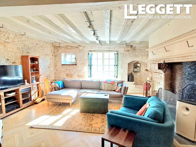 Property photo 2 of 10