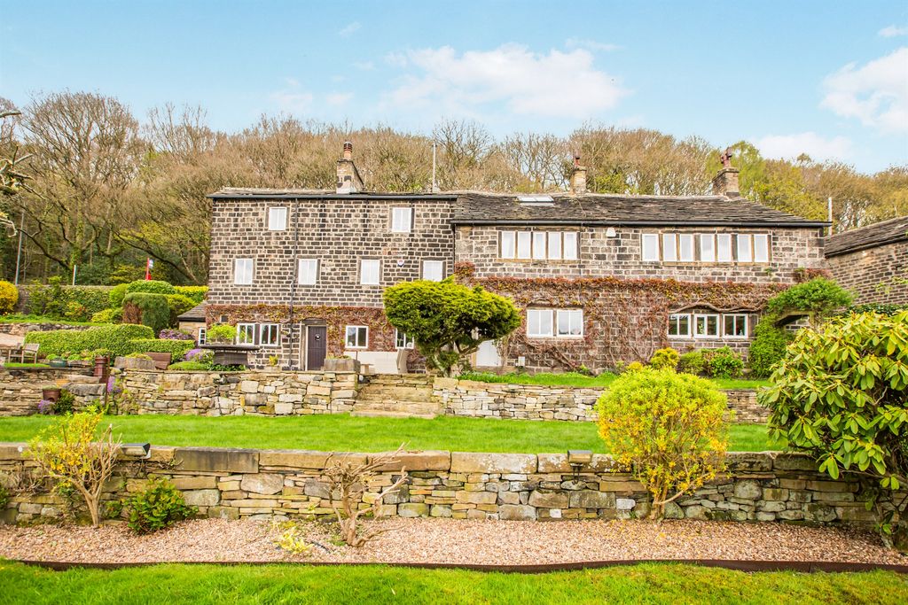 Property photo 1 of 25