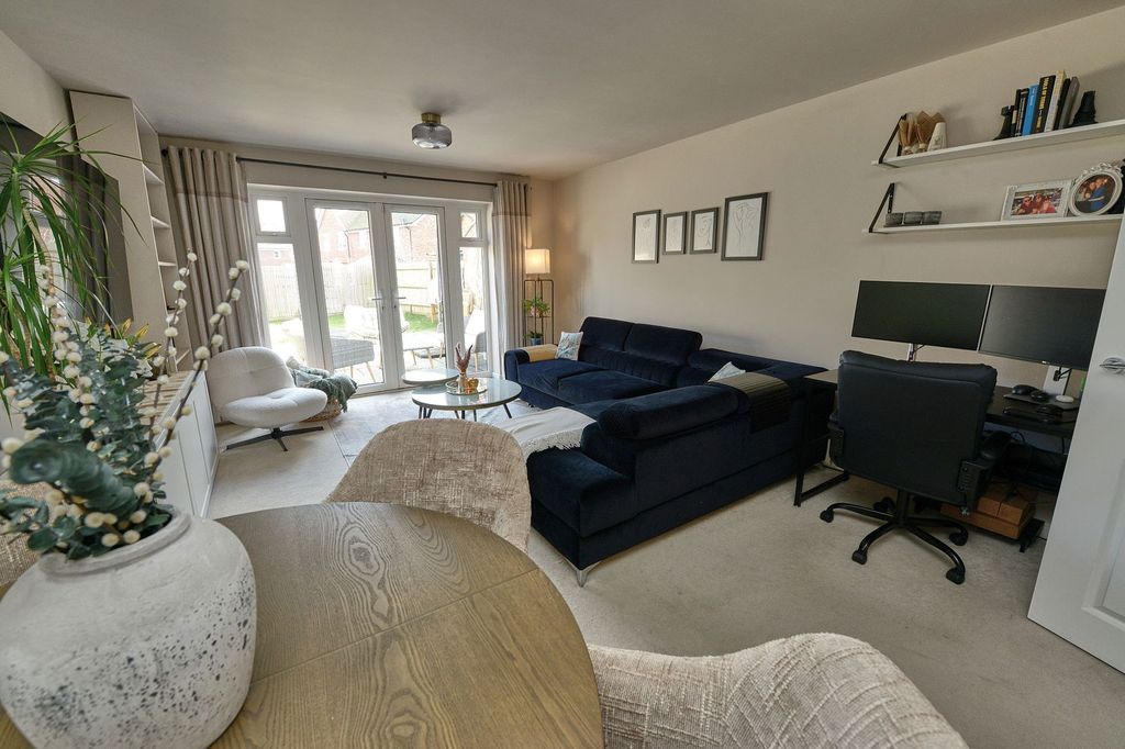 Property photo 3 of 23