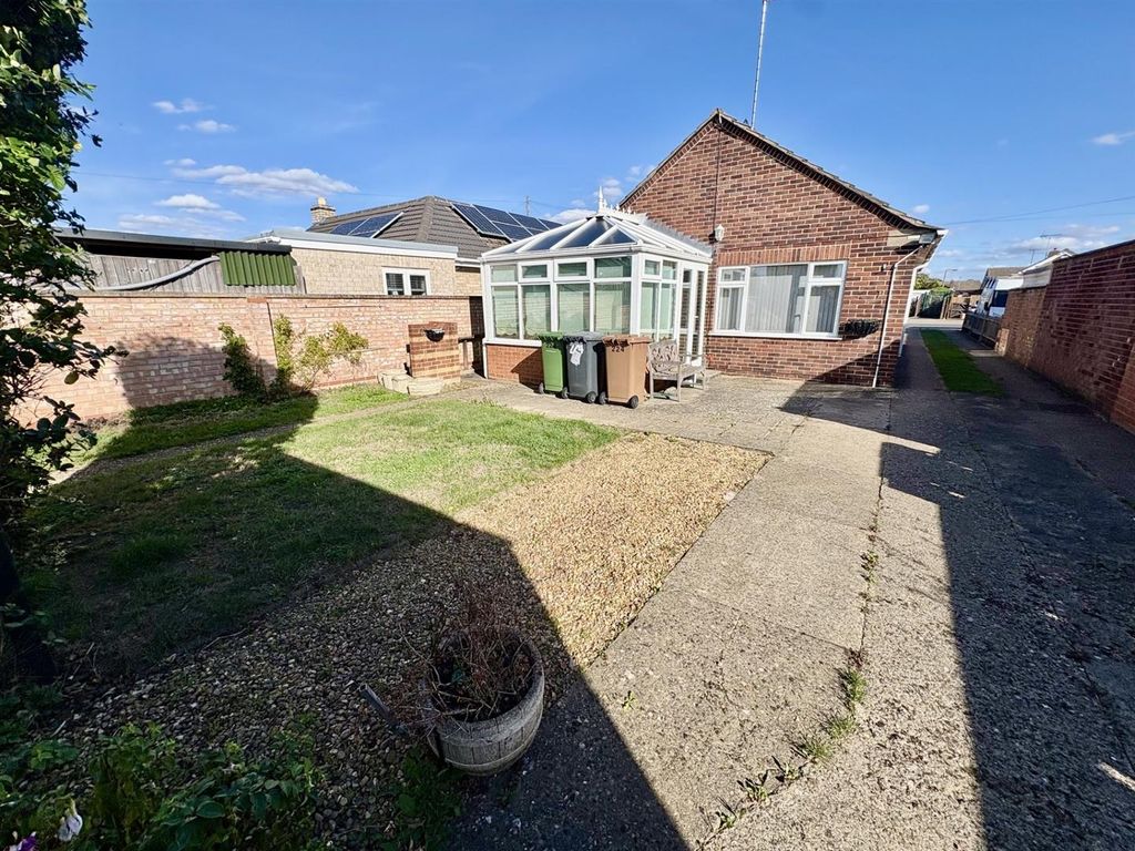 Property photo 2 of 13