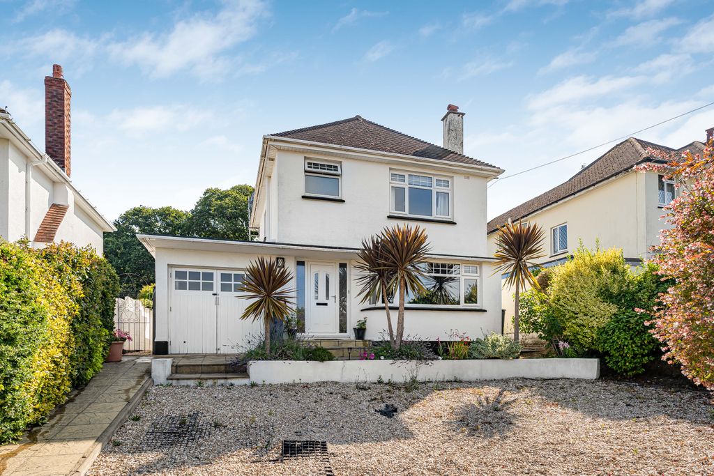 Property photo 1 of 30