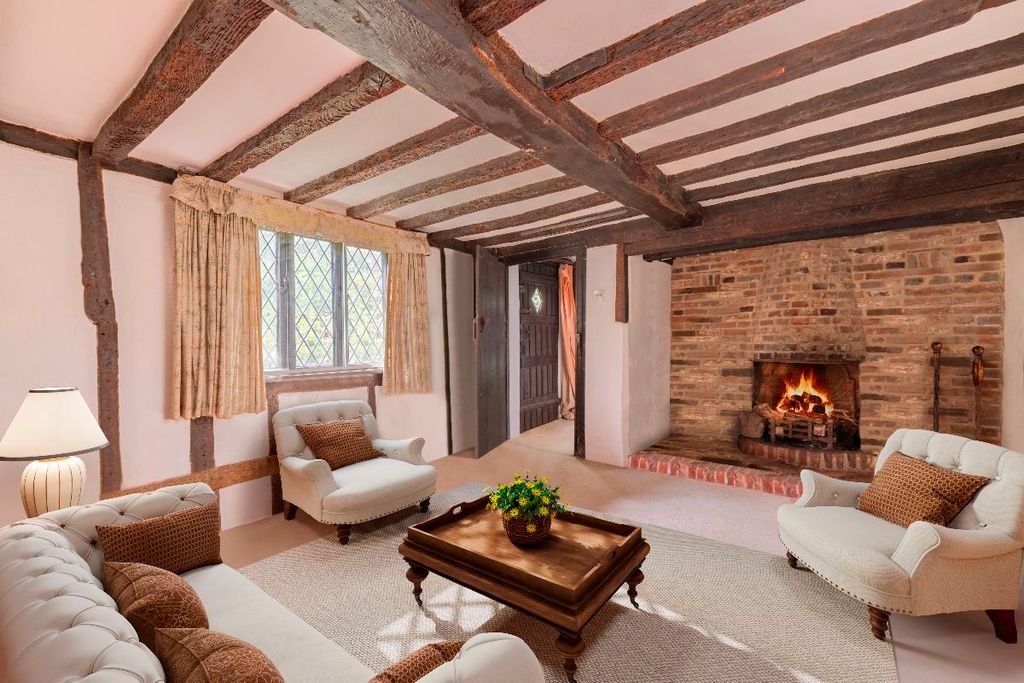 Property photo 2 of 18