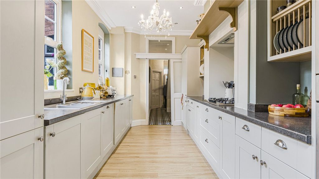 Property photo 3 of 42 Picture No. 20