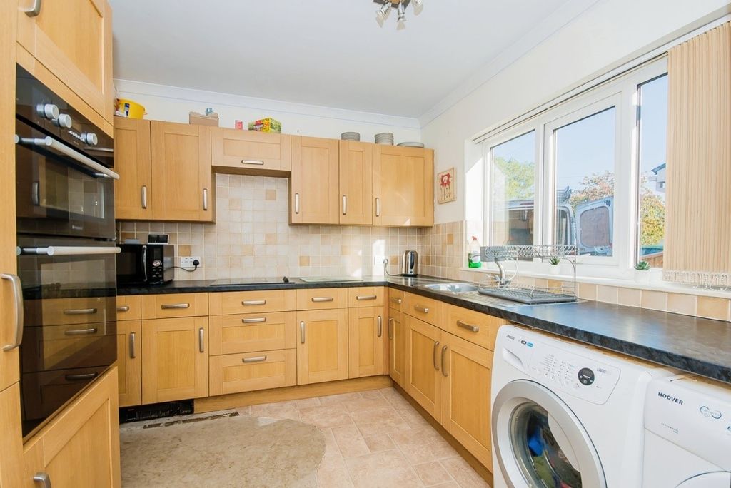 Property photo 3 of 11