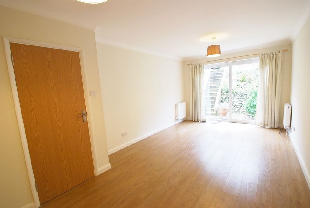 Property photo 2 of 10 Living Room