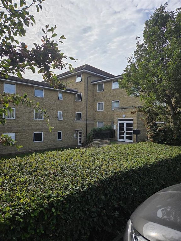 Property photo 1 of 17 Front External