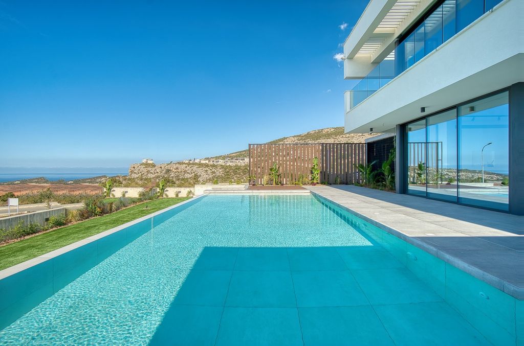 Property photo 1 of 29