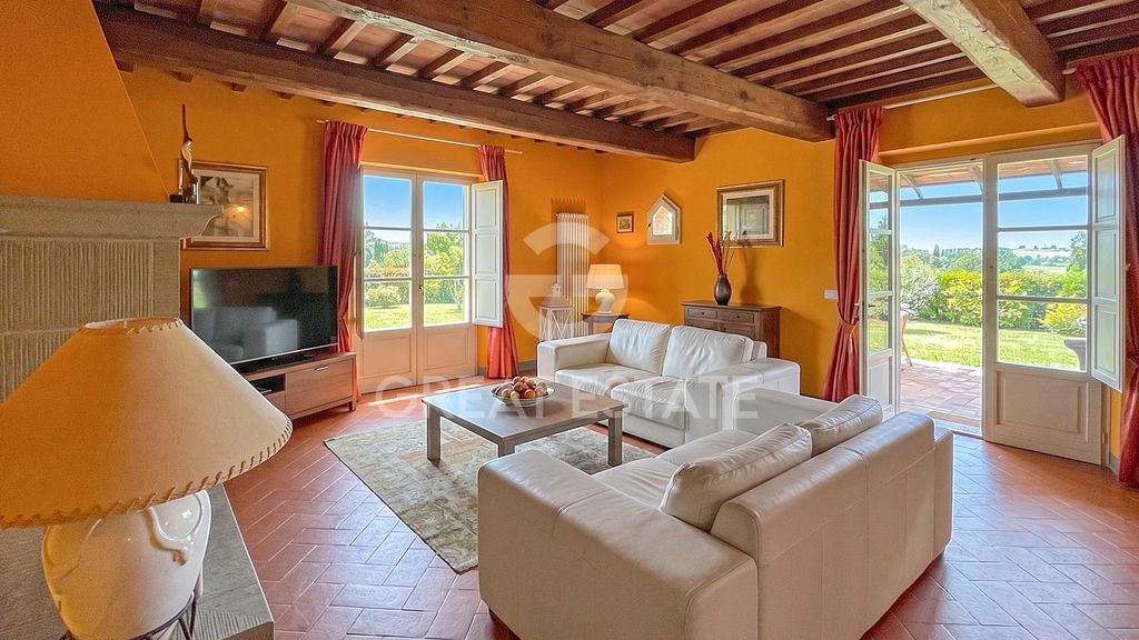 Property photo 2 of 25 Interiors