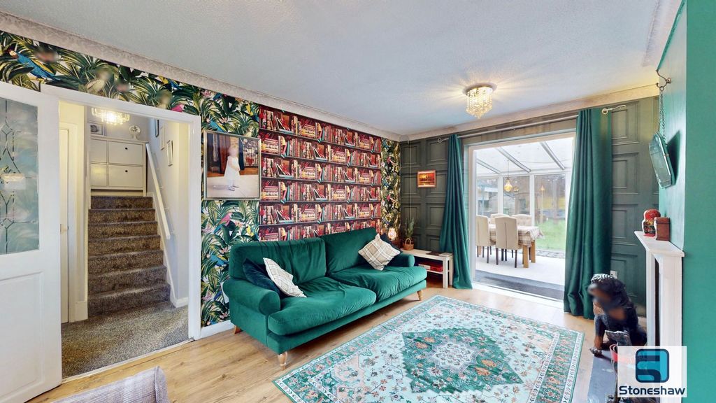 Property photo 2 of 20