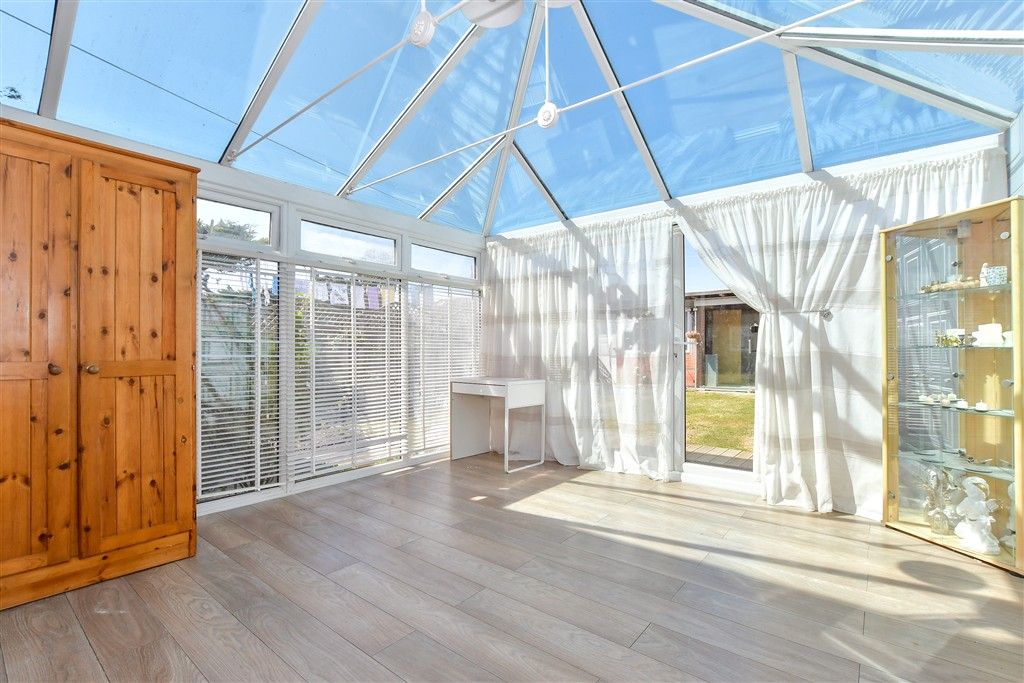 Property photo 2 of 13 Conservatory