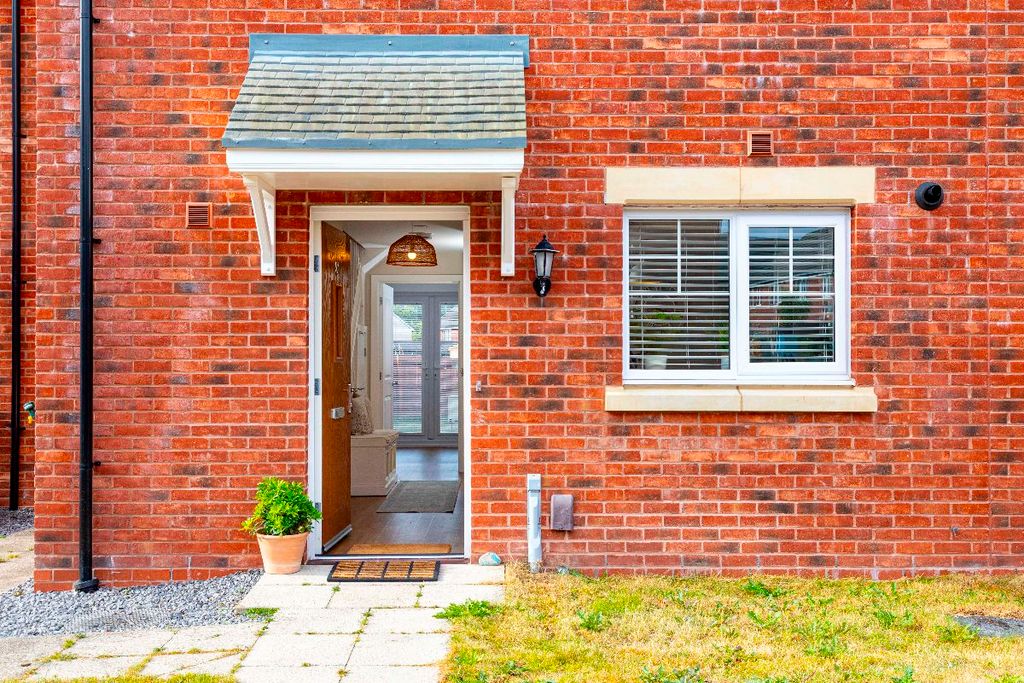 Property photo 3 of 34