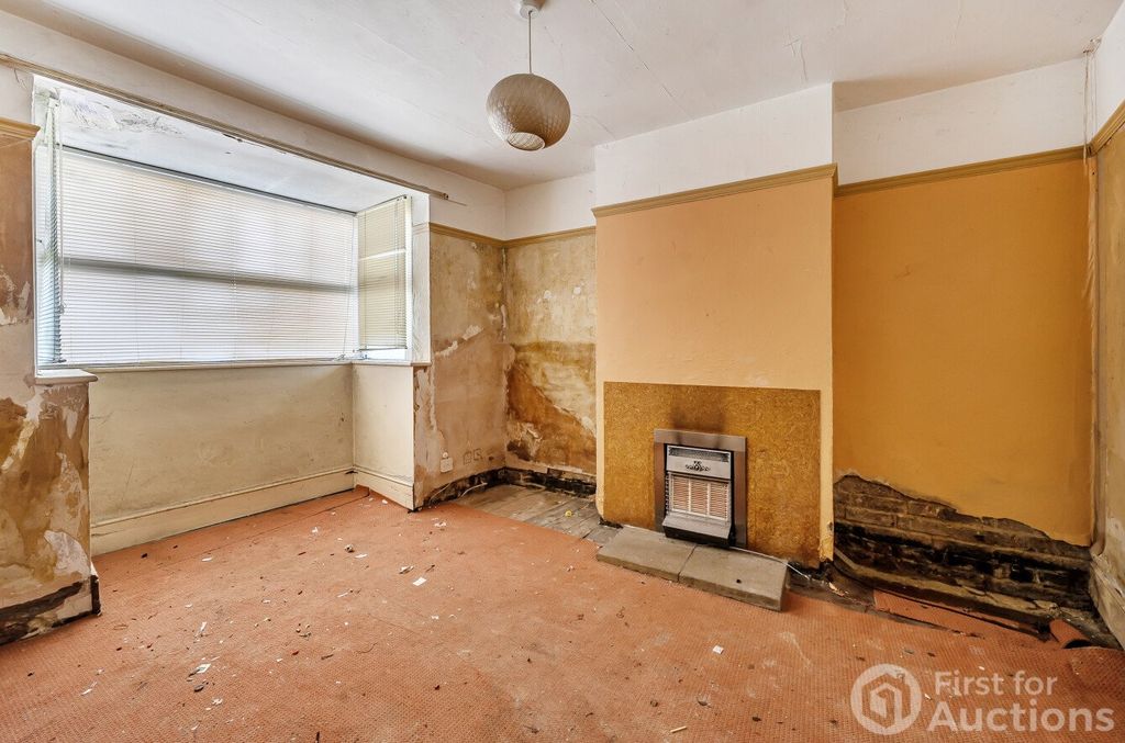 Property photo 2 of 14 Picture No. 02