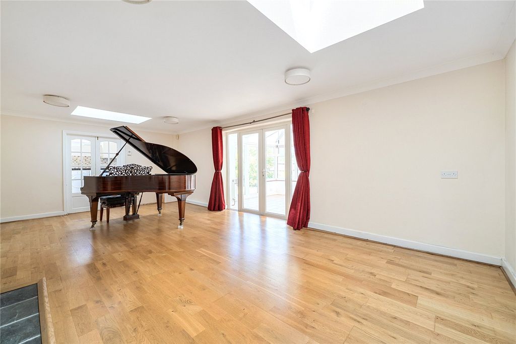 Property photo 2 of 26 Reception Room
