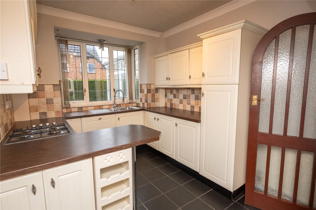 Property photo 3 of 17 Picture No. 05