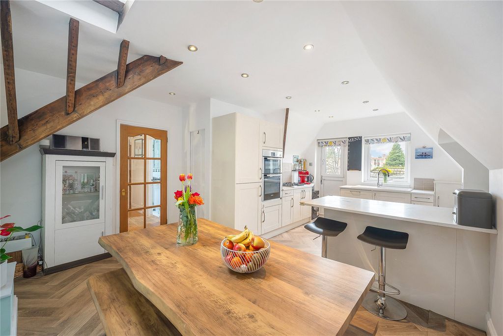 Property photo 3 of 12 Picture No. 13