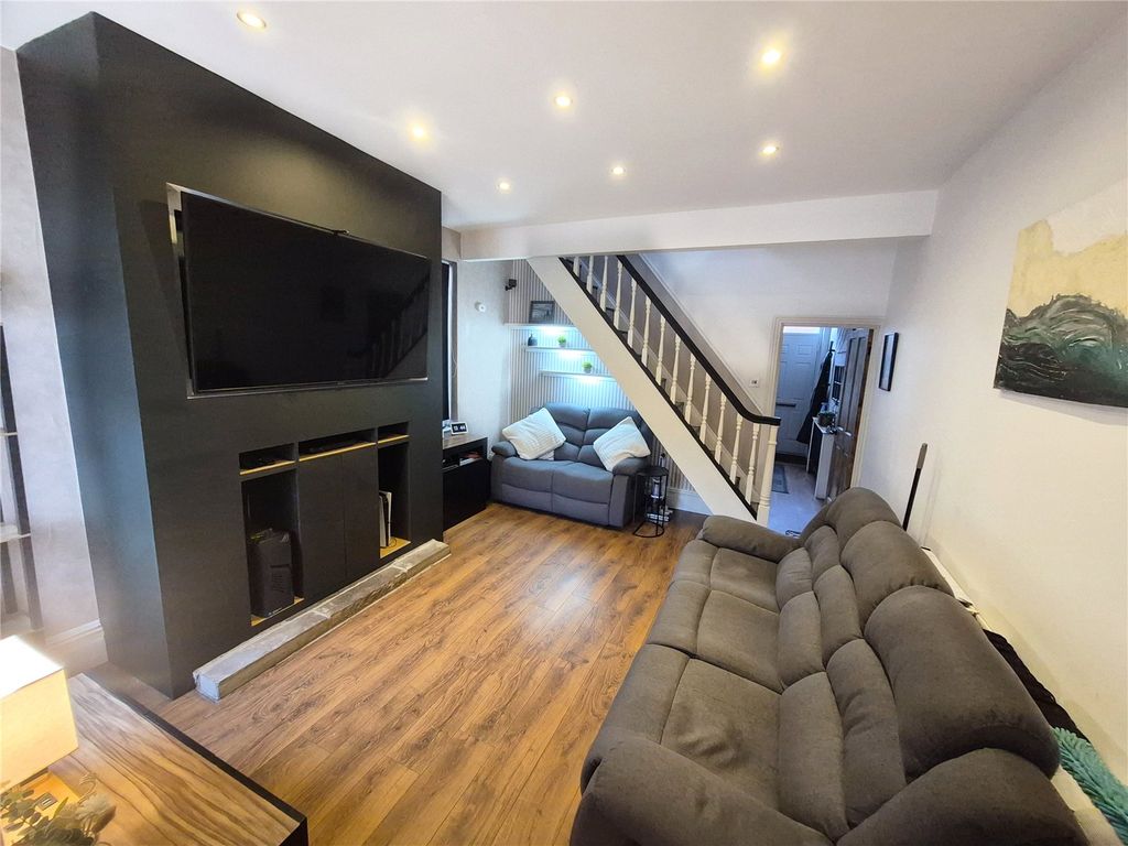 Property photo 3 of 16 Picture No. 16