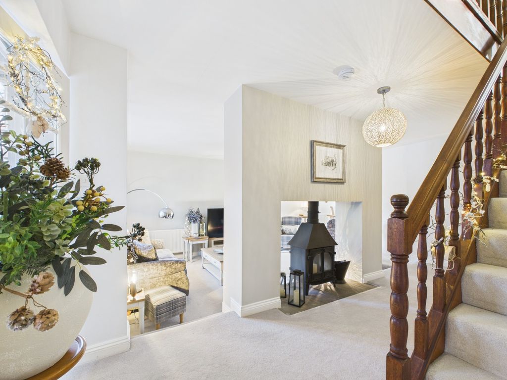 Property photo 2 of 39 4682836