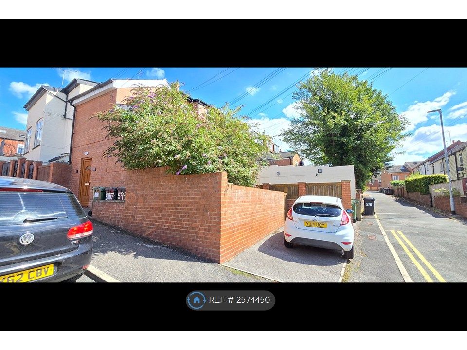 Property photo 2 of 27