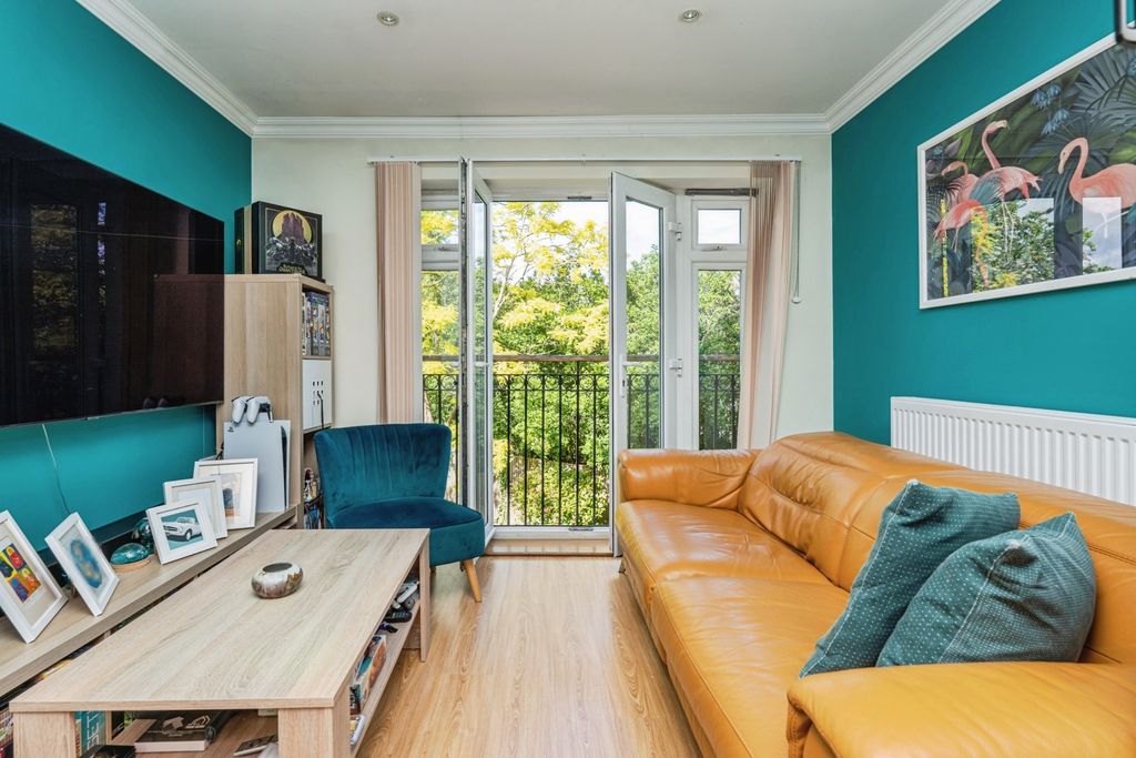Property photo 3 of 10 Pbox-Img.Jpg