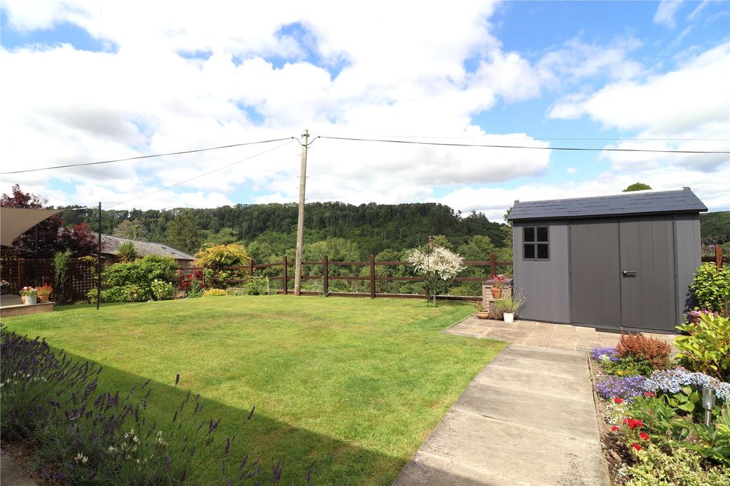 Property photo 2 of 26 Picture No. 46