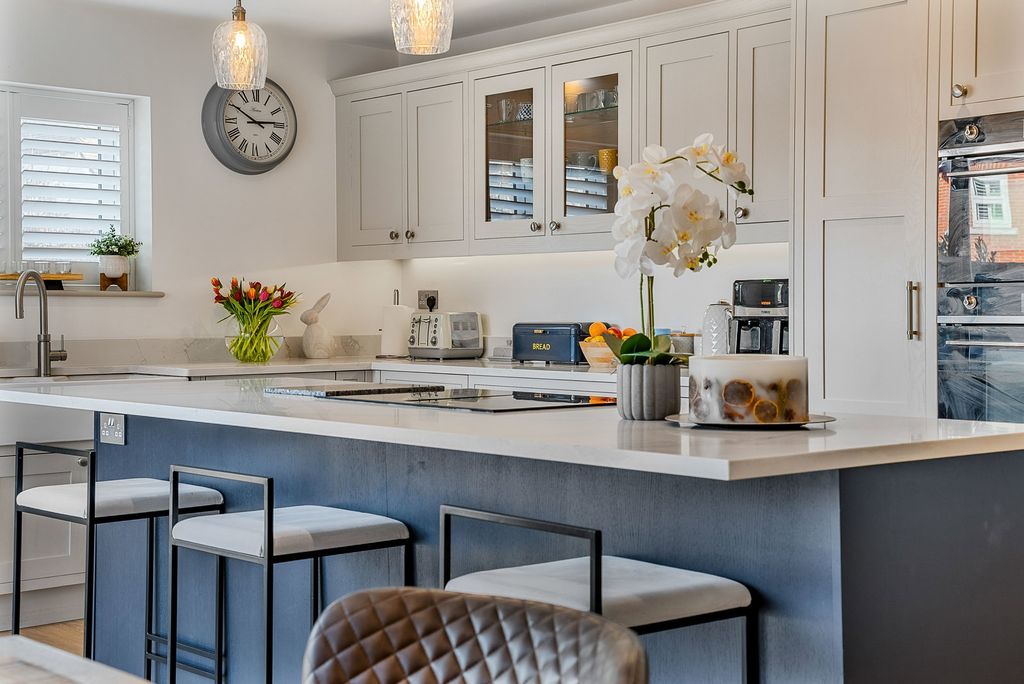 Property photo 3 of 23