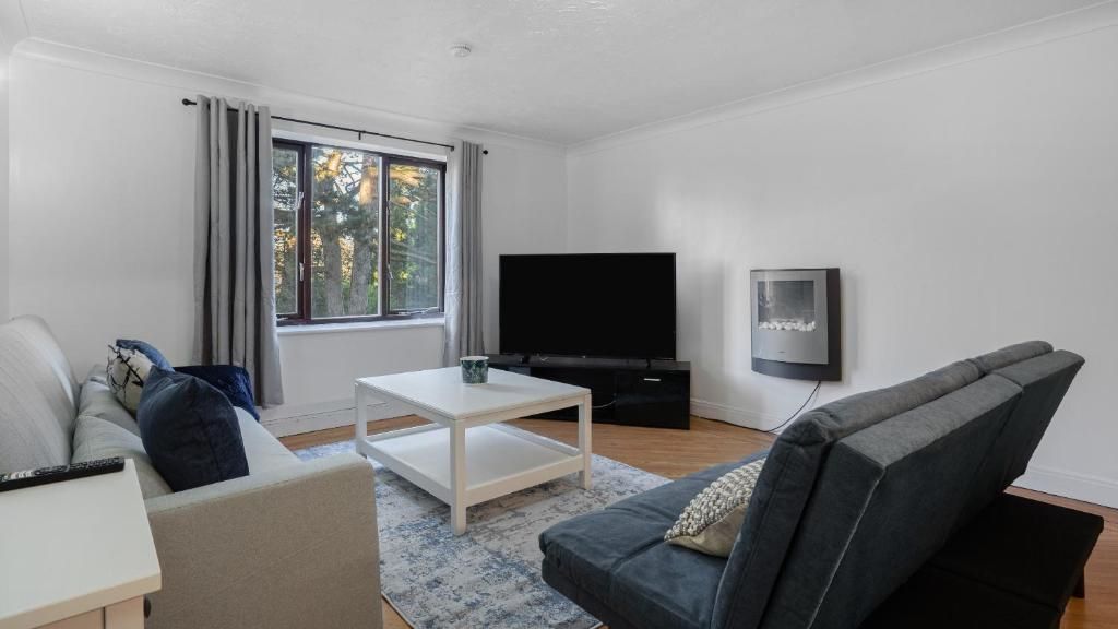 Property photo 2 of 11 Image