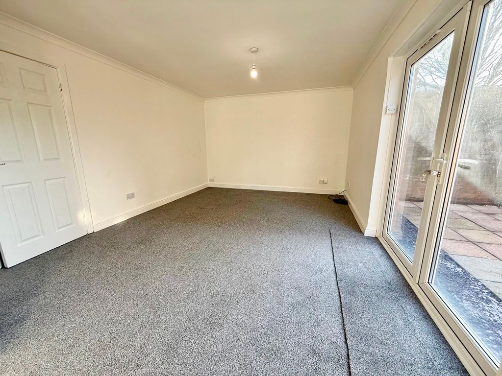 Property photo 3 of 23