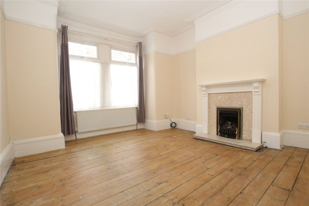 Property photo 2 of 13 Picture No. 39