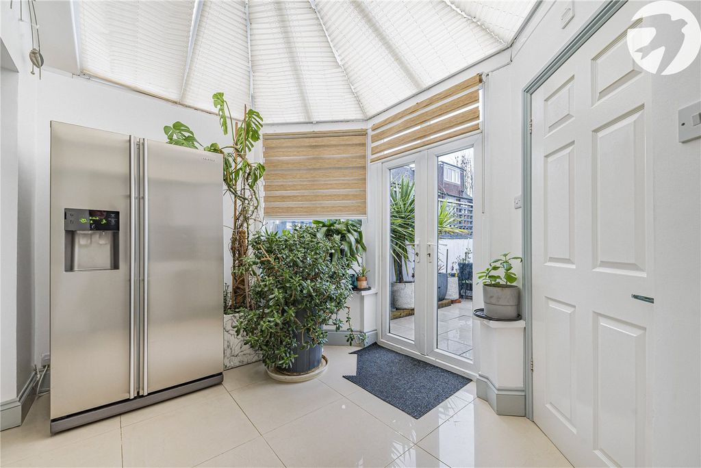 Property photo 3 of 26 Picture 3