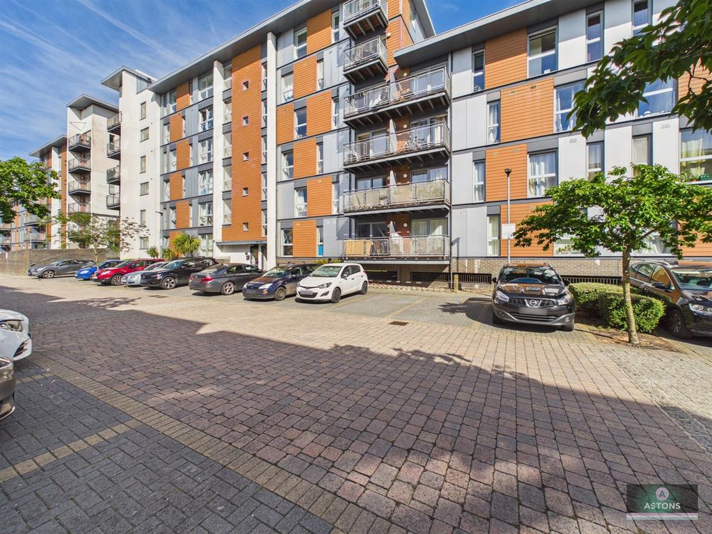 Property photo 1 of 9 Cam02067G0-Pr0281-Still009.Jpg