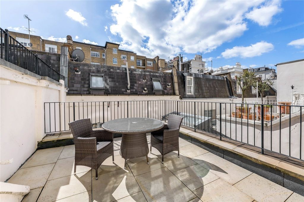 Property photo 2 of 11 Picture No. 20